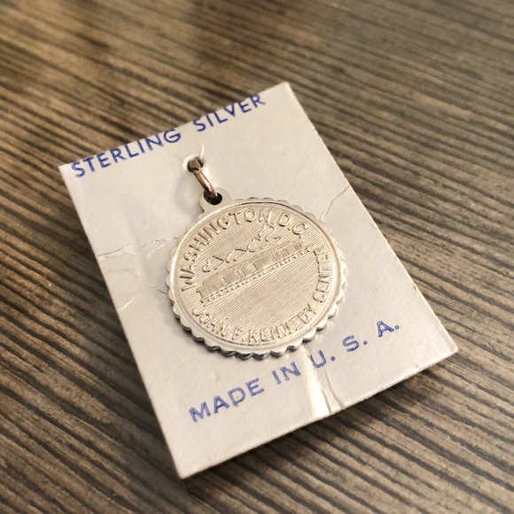 Vintage Sterling Silver Washington DC State Charm - Picture 9 of 9